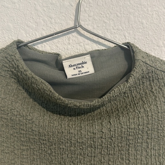 A&F Paloma Bubble Knit Top - Picture 3 of 4